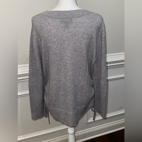 Aqua Cashmere Heather Gray Taupe Crew Neck 💯 Cashmere Sweater lace up side sz L - Picture 7 of 10